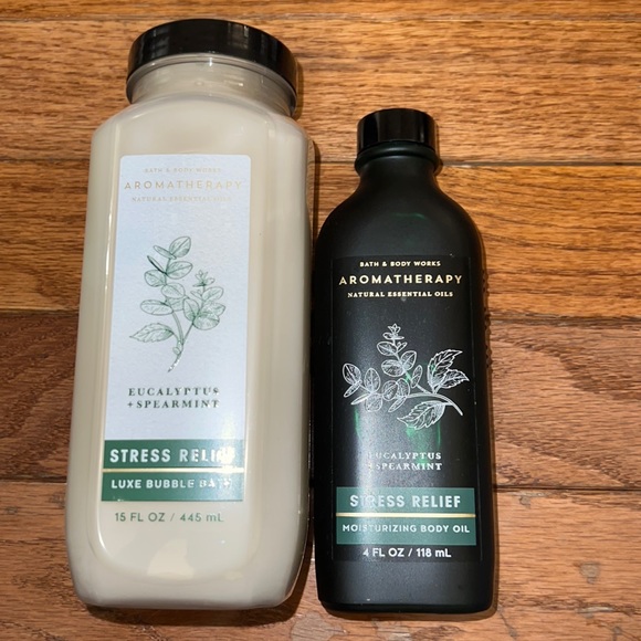 Bath & Body Works Other - BBW STRESS RELIEF 2pc BUBBLE BATH AROMATHERAPY/oil